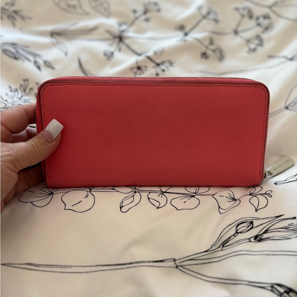 Michael Kors Jet Set Travel Saffiano Leather Continental Wallet - Picture 4 of 5